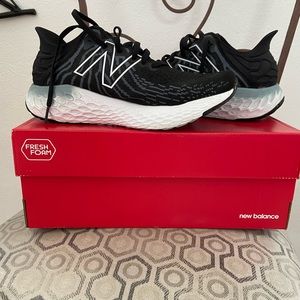 Womens New Balance Fresh Foam size 9